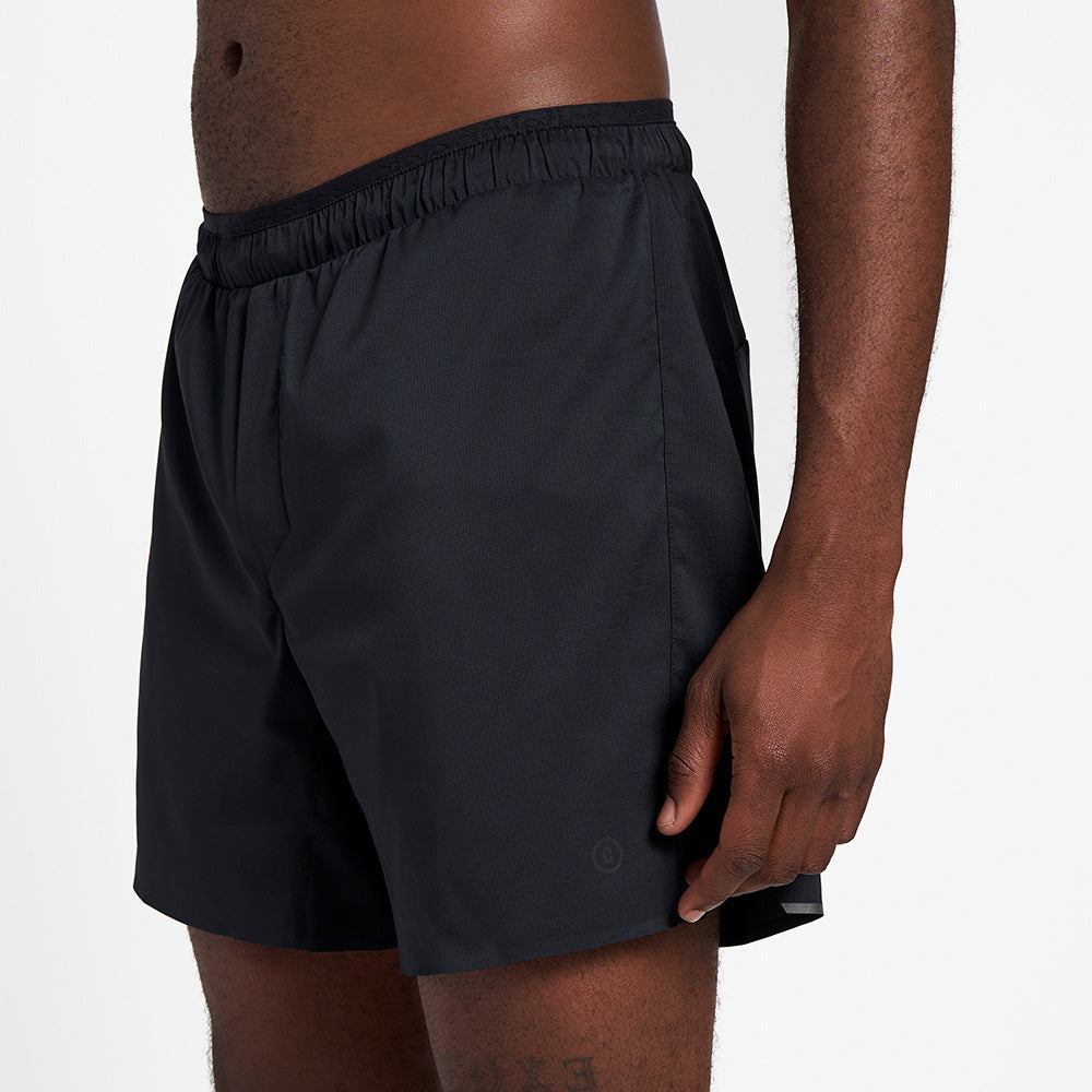 Model_Text: model is 6'1" and wears a medium