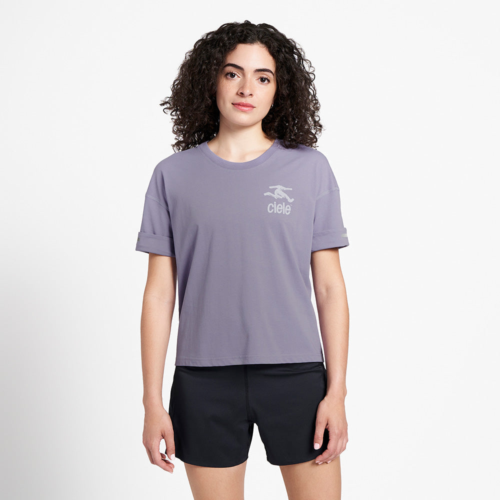 Model_Text: model is 5'7" and wears a small